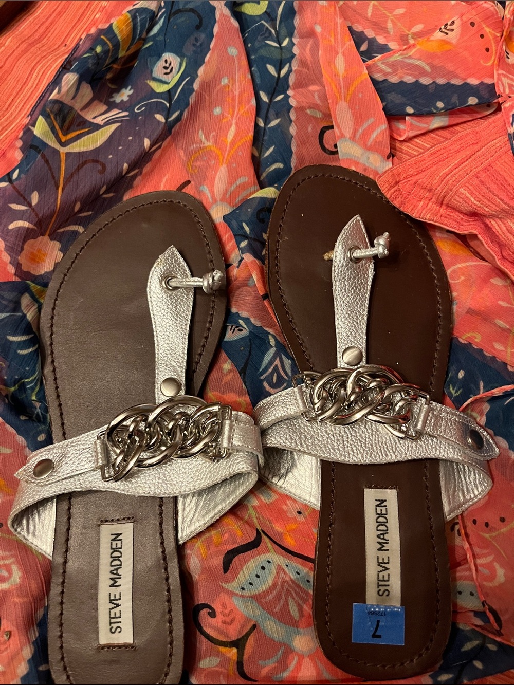 Steve Madden Silver Chain-Trim Leather Thong Sandals